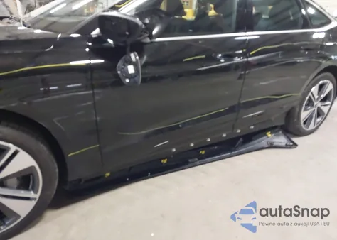 2025 Audi A6 E-Tron Premium Plus z USA, uszkodzony, nr VIN WAU2DAGH2SA016287